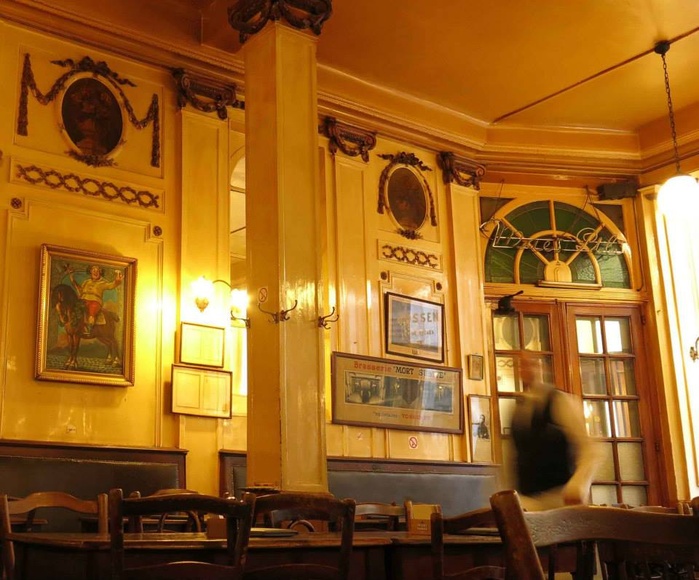 a la mort subite bar in brussels
