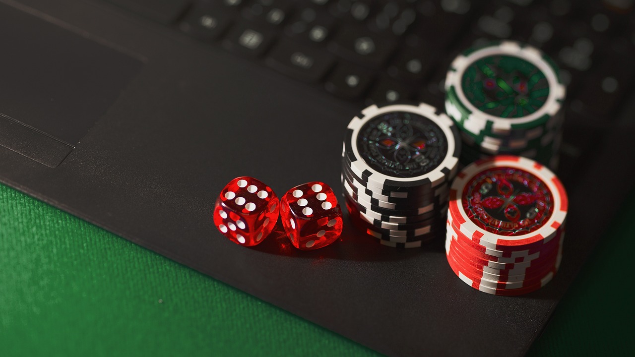 laptop poker chips